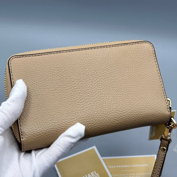 Michael Kors Jet Set Camel Pebbled Large Flat Multifunction Phone Case *READ* - Picture 5 of 15